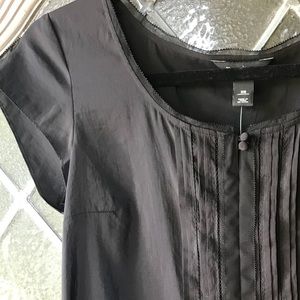 NWT WHITE HOUSE BLACK MARKET DRESSY SHIRT